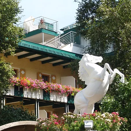 Hotel Cavallino Bianco - Weisses Roessl-3